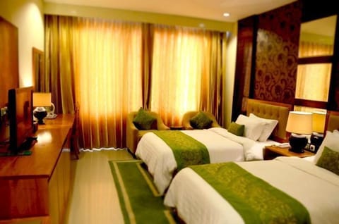 Deluxe Room | In-room safe, desk, rollaway beds, free WiFi