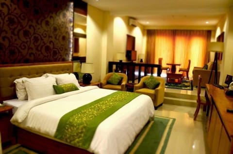 Executive Room | In-room safe, desk, rollaway beds, free WiFi