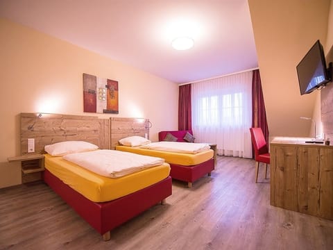 Deluxe Double or Twin Room, Ensuite | WiFi