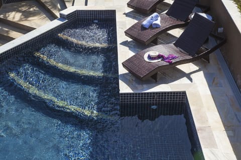 3 outdoor pools