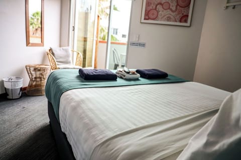 Deluxe Double Room, 1 Queen Bed, Balcony | Free WiFi, bed sheets