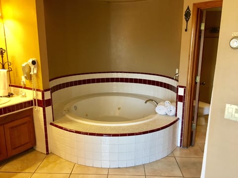 Inwhirl Spa Casita | Jetted tub