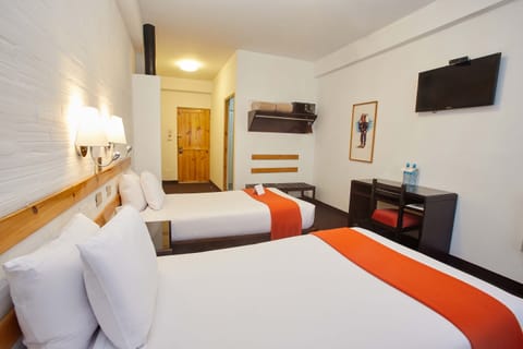 Traditional Room (2 Twin Beds) | Premium bedding, in-room safe, desk, soundproofing