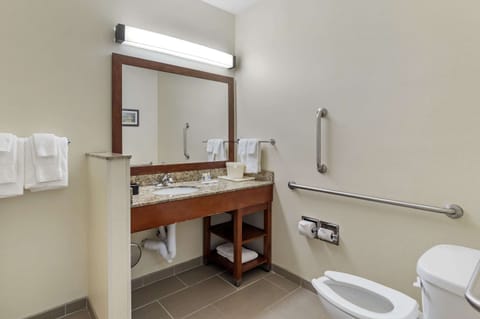 Suite, 1 King Bed with Sofa bed, Accessible, Non Smoking | Bathroom | Combined shower/tub, free toiletries, hair dryer, towels