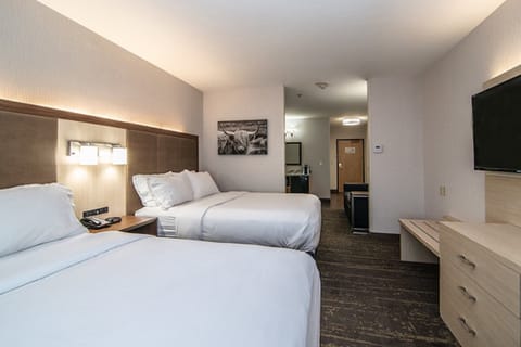 Suite, 1 Bedroom (Living Area) | Premium bedding, desk, laptop workspace, blackout drapes