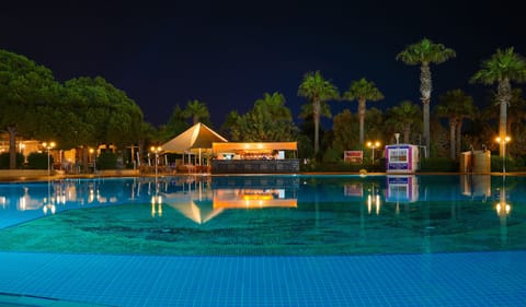 Indoor pool, outdoor pool, free cabanas, sun loungers