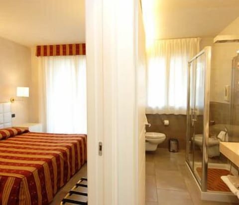 1 bedroom, down comforters, minibar, in-room safe