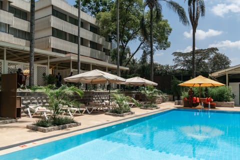 Poolside bar