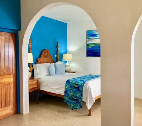 Honeymoon Suite, Ocean View | Premium bedding, in-room safe, free WiFi, bed sheets
