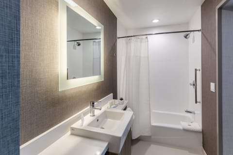 Suite, Multiple Beds | Bathroom | Deep soaking tub, free toiletries, hair dryer, towels