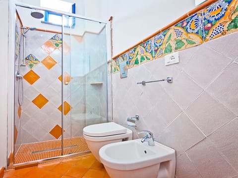 Superior Double Room | Bathroom | Shower, rainfall showerhead, designer toiletries, hair dryer