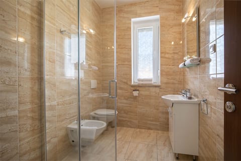 Apartment, 1 Bedroom, Terrace, Sea View | Bathroom | Shower, hair dryer, bidet, towels