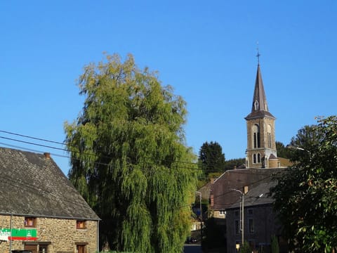 Surroundings [summer] (1-5 km)