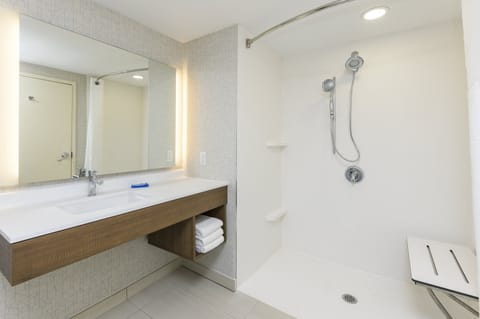 Standard Room, 2 Queen Beds, Accessible (Mobility, Roll-In Shower) | Bathroom | Combined shower/tub, free toiletries, hair dryer, towels
