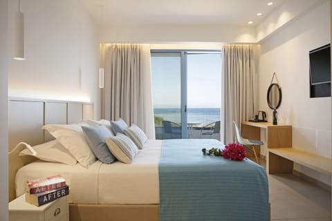 Superior Double Room, Sea View | Premium bedding, down comforters, pillowtop beds, desk