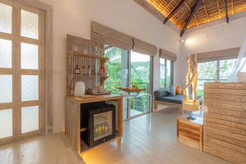 Superior Studio | Minibar, in-room safe, desk, free cribs/infant beds