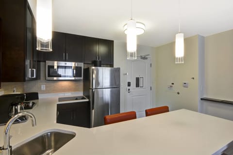 Studio, Multiple Beds | Private kitchen | Fridge, microwave, oven, dishwasher