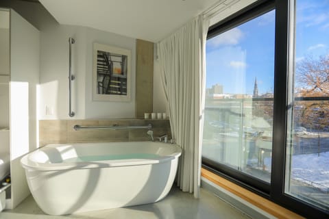 Deluxe Double Room, 1 King Bed, Bathtub | View from room