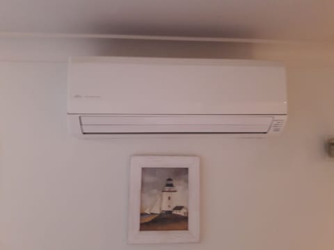 1-Bedroom Holiday Home | Room amenity