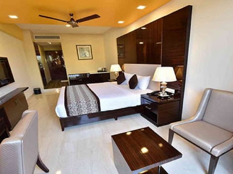 Executive Suite with Balcony | View from room