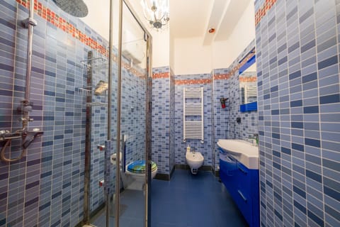 Single Room | Bathroom | Free toiletries, hair dryer, bidet, towels