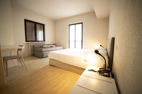 Double Room | In-room safe, free WiFi