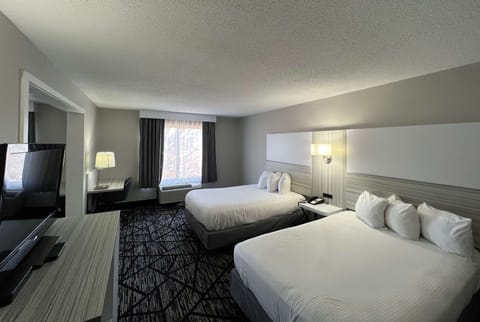 Suite, Multiple Beds, Non Smoking (Two-Bedroom) | Egyptian cotton sheets, premium bedding, desk, blackout drapes