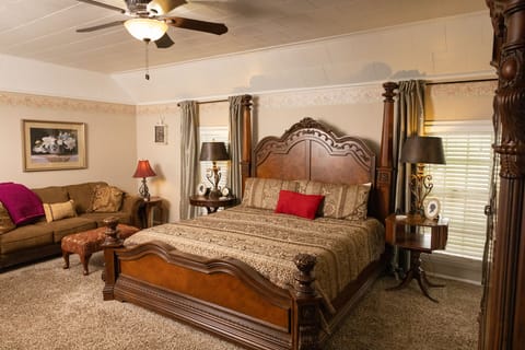 Magnolia Suite	 | 1 bedroom, premium bedding, individually decorated