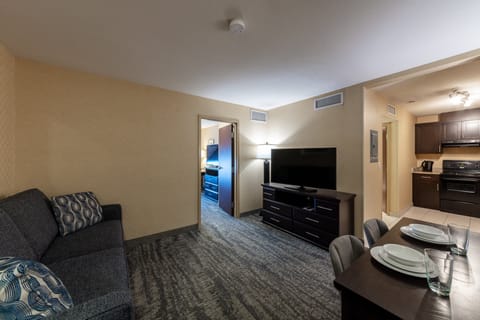 Suite, 1 Bedroom (Dining Area) | Premium bedding, in-room safe, desk, blackout drapes