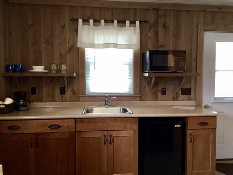 Deluxe Cabin, 2 Double Beds, Microwave and Refrigerator (Cabin 6) | Private kitchenette | Mini-fridge, microwave, coffee/tea maker