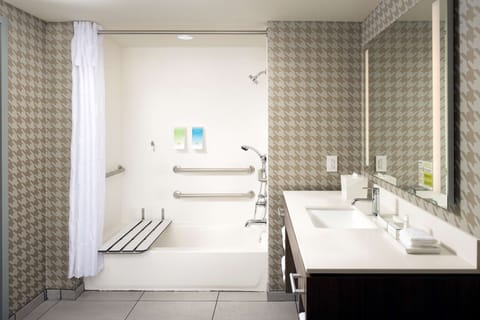Studio, 1 King Bed, Accessible, Non Smoking (w/ bathtub) | Bathroom | Free toiletries, hair dryer, towels