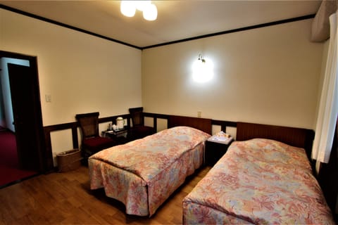 Twin Room with Private Bath Room (no Sofa Bed) | Individually decorated, individually furnished, blackout drapes
