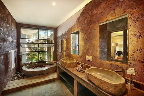 Villa, 3 Bedrooms, Pool View | Bathroom | Combined shower/tub, free toiletries, hair dryer, slippers