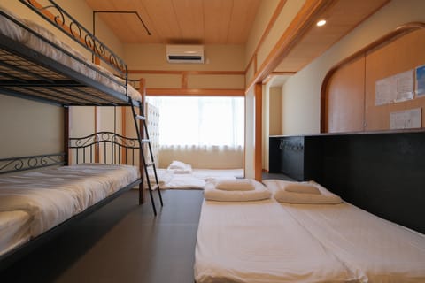 Japanese Style Private Room | In-room safe, free WiFi, bed sheets