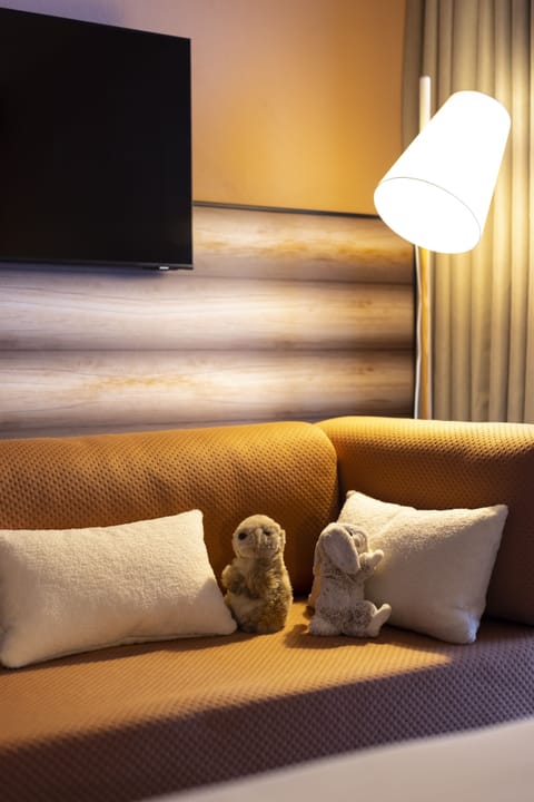 Room, Multiple Beds | Laptop workspace, blackout drapes, soundproofing, free cribs/infant beds