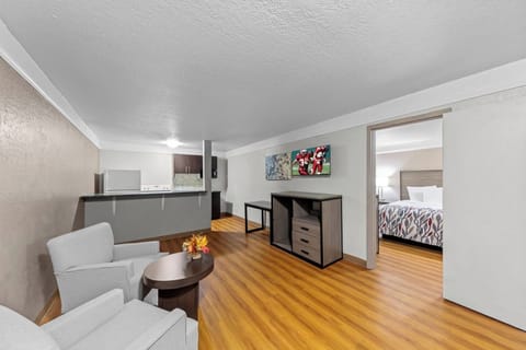 Suite, 2 Double Beds, Non Smoking, Kitchen | Desk, blackout drapes, iron/ironing board, free cribs/infant beds