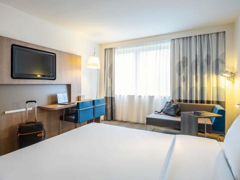 Superior Room, 1 Double Bed (Premium) | Minibar, in-room safe, desk, laptop workspace