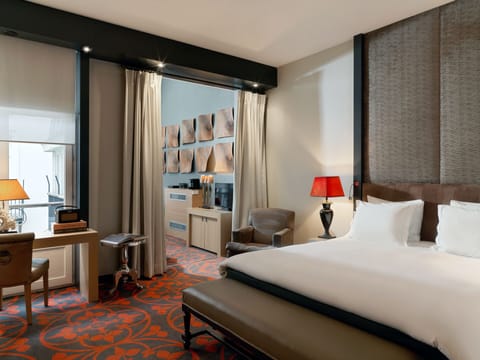 Junior Suite | Premium bedding, minibar, in-room safe, desk