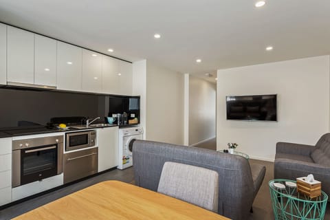 Apartment, 1 Bedroom, Non Smoking | Private kitchenette | Full-size fridge, microwave, oven, stovetop