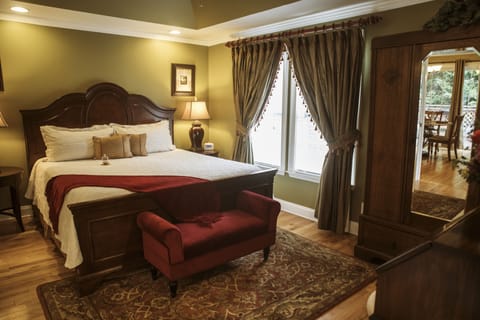 Deluxe Cottage, Private Bathroom | Egyptian cotton sheets, premium bedding, pillowtop beds