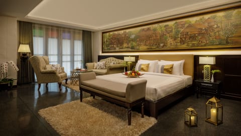 Signature Suite, 1 Bedroom, Ensuite | Minibar, in-room safe, desk, laptop workspace