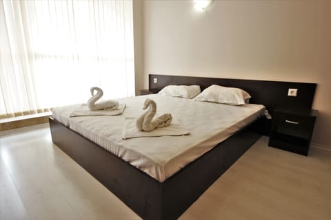 Comfort Apartment, Pool View | 1 bedroom, WiFi, bed sheets