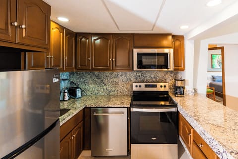 Superior Suite, 2 Bedrooms | Private kitchen | Fridge, microwave, coffee/tea maker, cookware/dishes/utensils