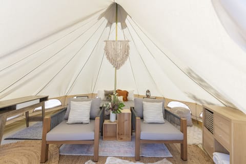 Deluxe Tent | Free WiFi, bed sheets