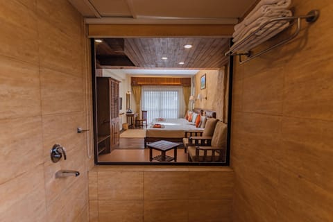 Superior Twin Room | Bathroom | Separate tub and shower, hydromassage showerhead, designer toiletries