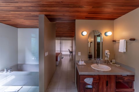 Star Villa | Bathroom | Shower, eco-friendly toiletries, hair dryer, bathrobes