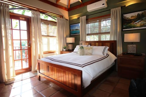 Luxury Villa, 2 Bedrooms, Oceanfront | Egyptian cotton sheets, premium bedding, down comforters