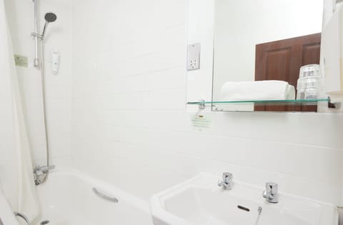 Double Room | Bathroom | Towels