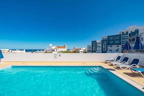 Outdoor pool, pool umbrellas