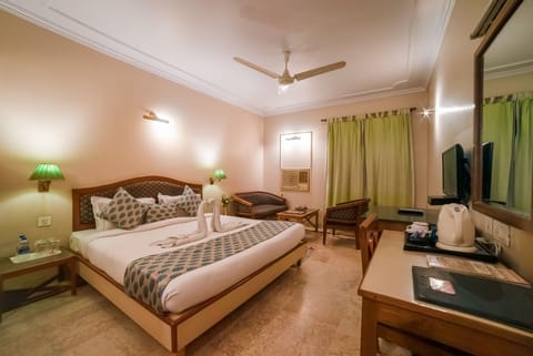 Executive Room | Desk, soundproofing, free WiFi, bed sheets